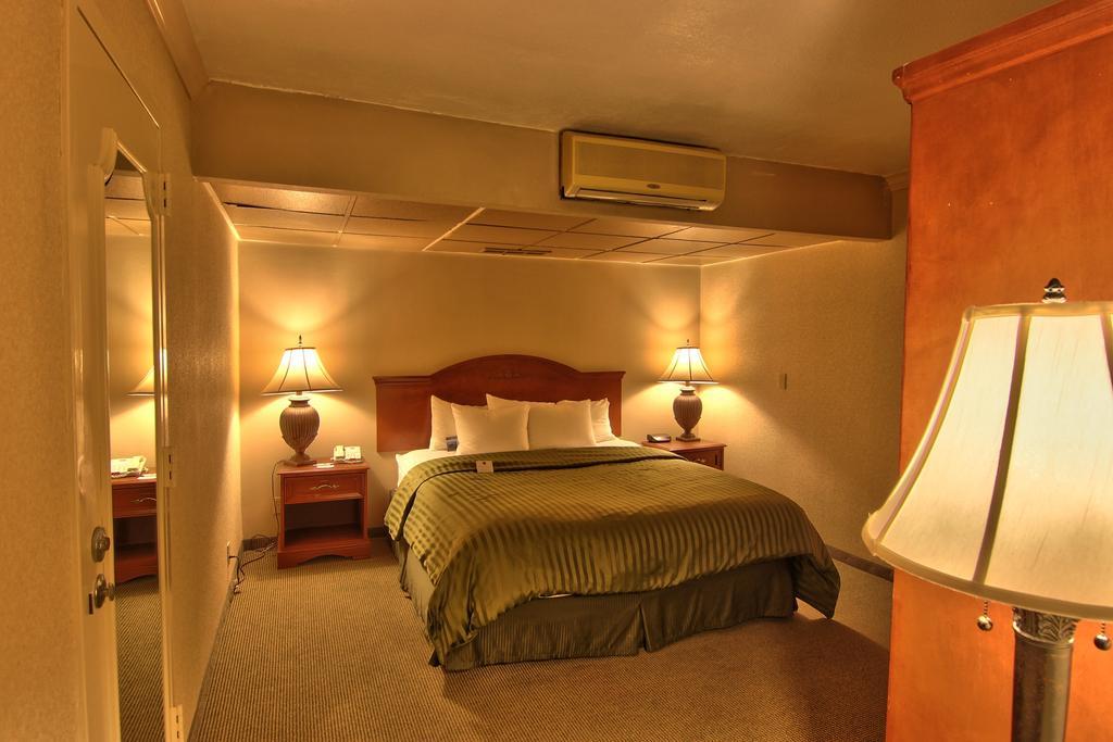 Clarion Inn Conference Center Modesto Kültér fotó